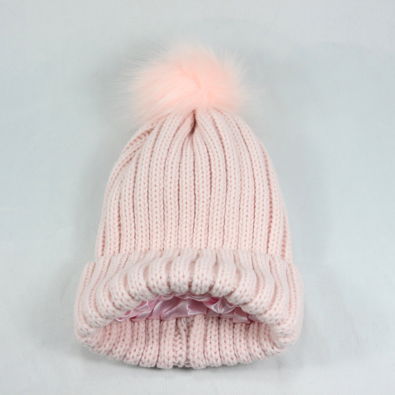 H00026 Pălărie cu pompon tricotată cu dungi groase din satin