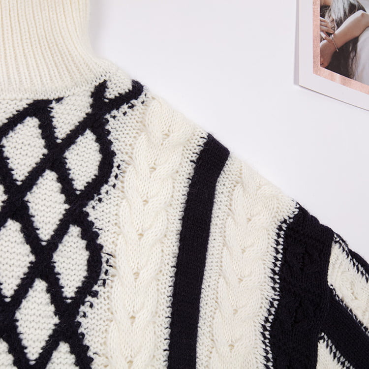SM-K0045 Pulover din tricot gros din mohair, cu gât înalt, în contrast SM-K0045 Pulover din tricot gros din mohair, cu gât înalt, în contrast
